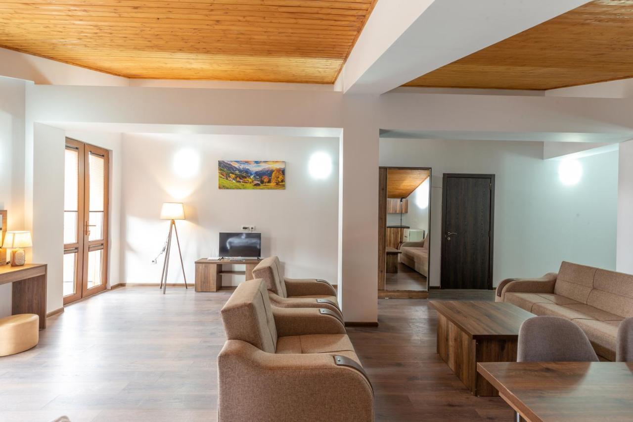 Pine Chalets By Ka Group Gudauri Exterior foto